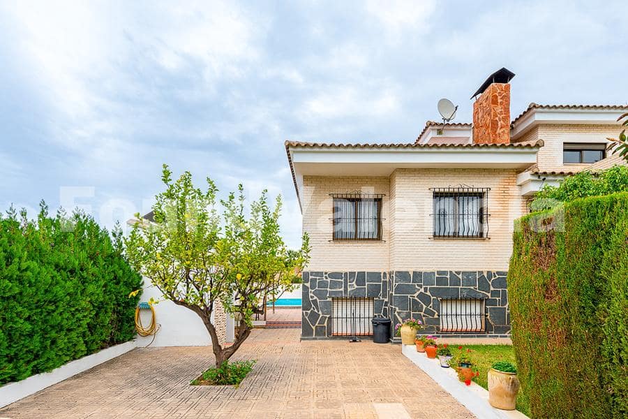 11 bedroom Villa for sale in L'Eliana - € 690,000 (Ref: 8664786)