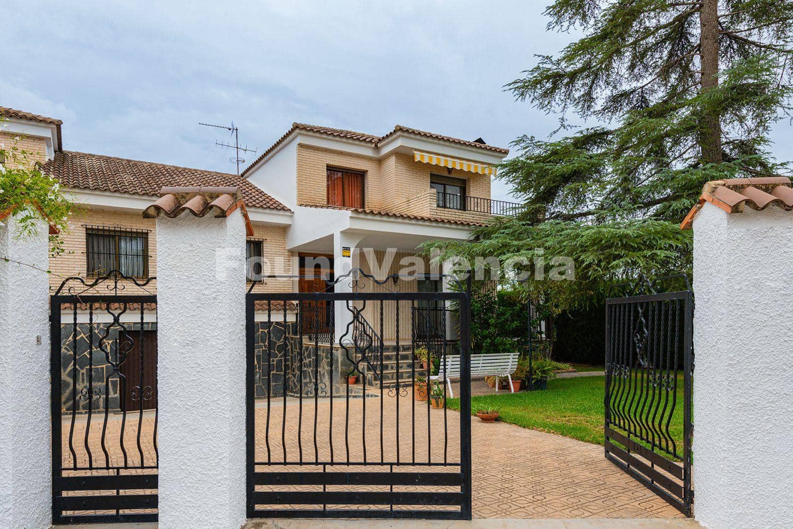 11 sovrum Villa till salu i L'Eliana - 690 000 € (Ref: 8677381)