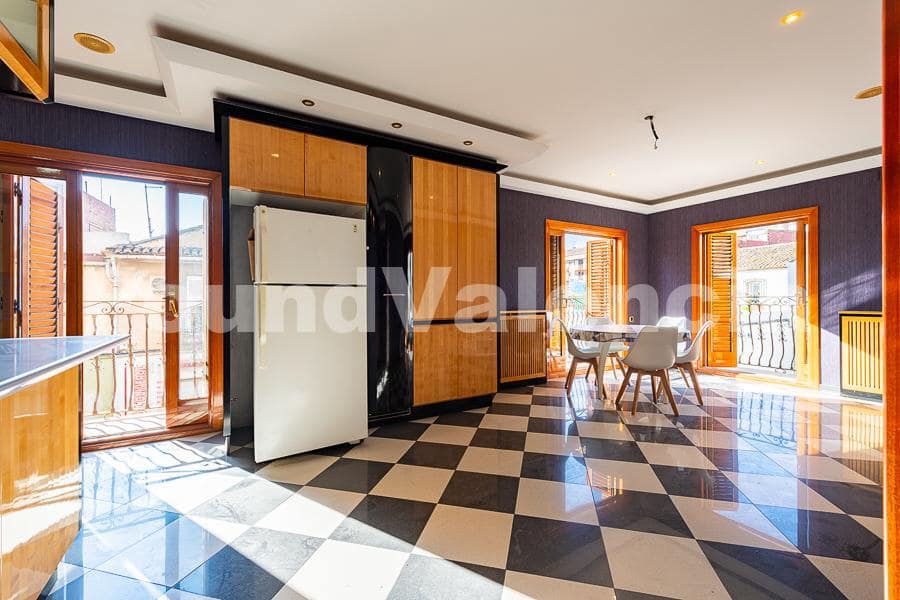 16 soveværelse Lejlighed til salg i Valencia by - € 820.000 (Ref: 8697600)