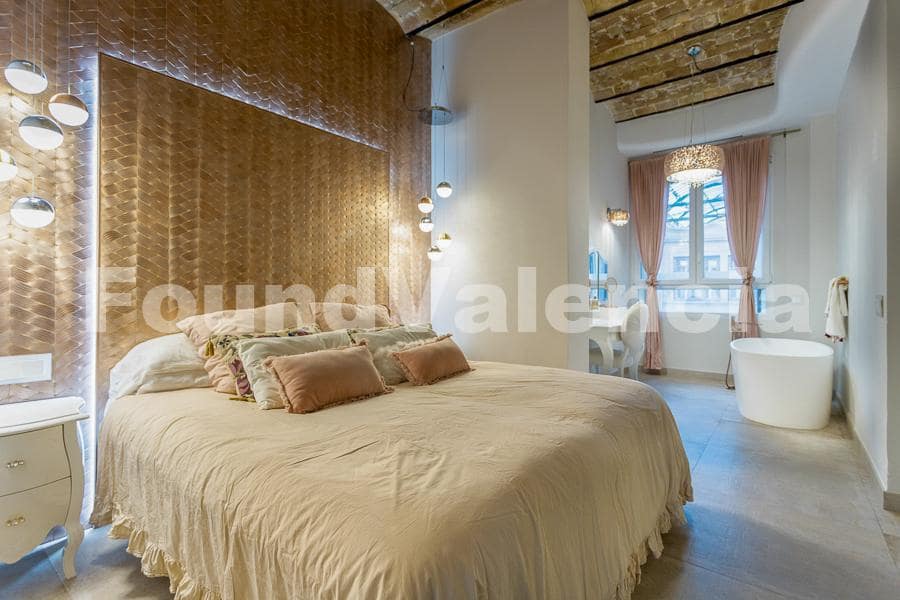 4 bedroom Apartment for sale in Valencia city - € 1,195,000 (Ref: 8807537)