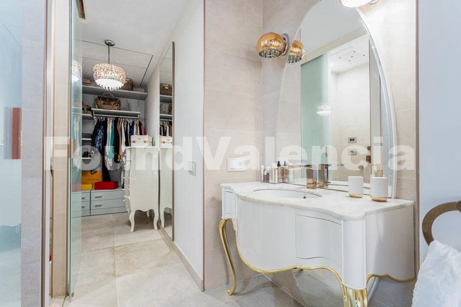 4 bedroom Apartment for sale in Valencia city - € 1,195,000 (Ref: 8807537)