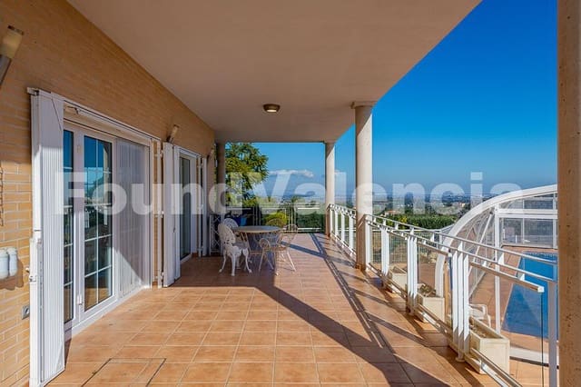 3 bedroom Villa for sale in Alberic - € 450,000 (Ref: 8821546)