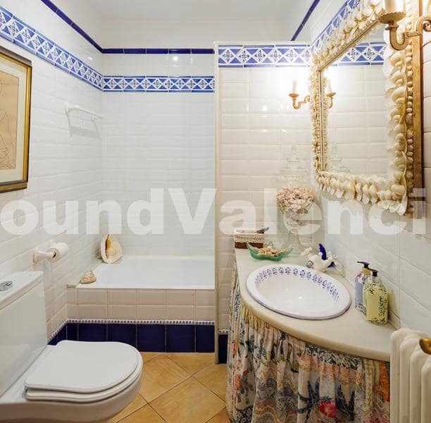 5 bedroom Villa for sale in Burriana / Borriana - € 1,300,000 (Ref: 8896024)