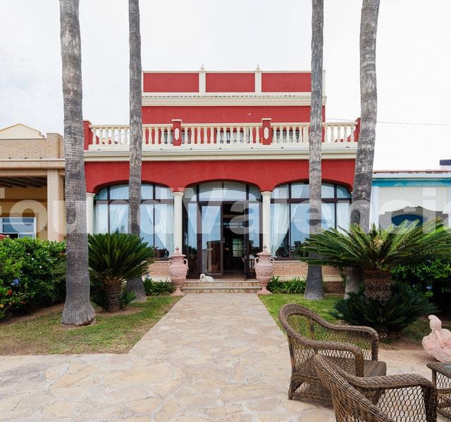 5 bedroom Villa for sale in Burriana / Borriana - € 1,300,000 (Ref: 8896024)