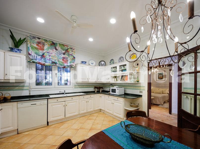 5 bedroom Villa for sale in Burriana / Borriana - € 1,300,000 (Ref: 8896024)