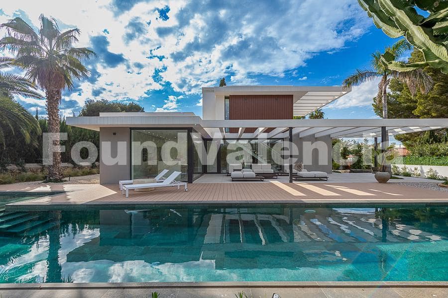 4 soveværelse Villa til salg i Denia - € 1.990.000 (Ref: 8907010)