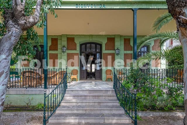 13 bedroom Villa for sale in Benicàssim - € 4,000,000 (Ref: 8934685)