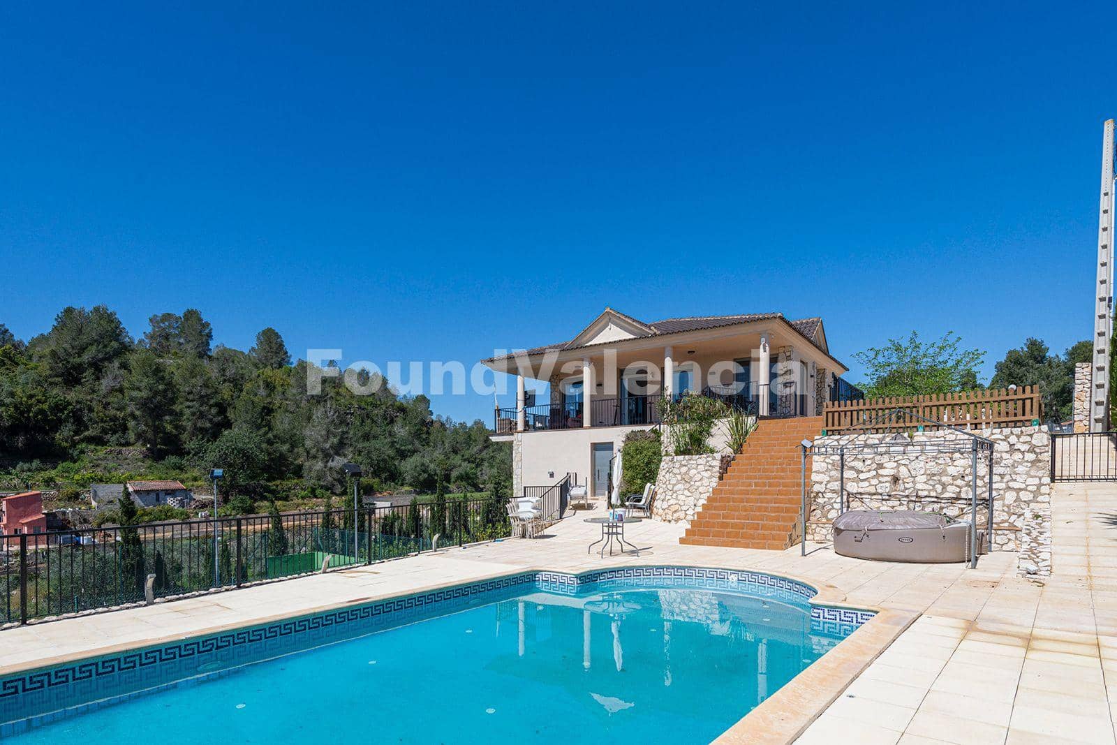 8 soveværelse Villa til salg i Chella - € 450.000 (Ref: 8971727)