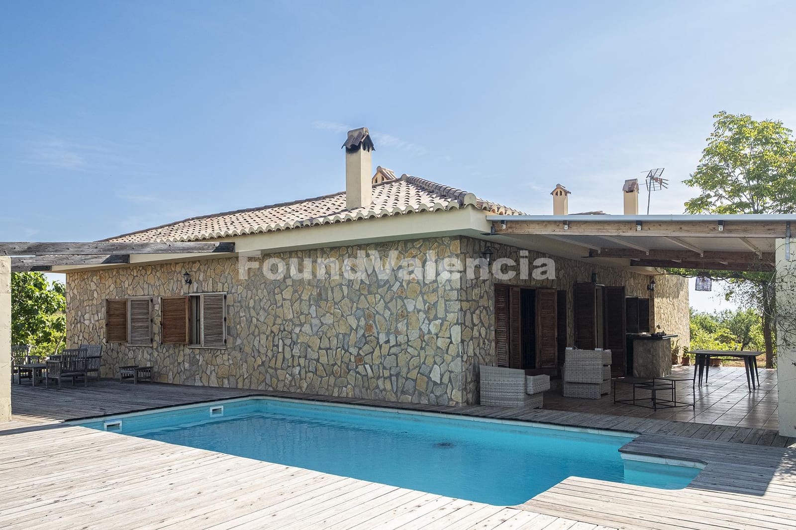 7 soveværelse Villa til salg i Chiva - € 440.000 (Ref: 9006629)