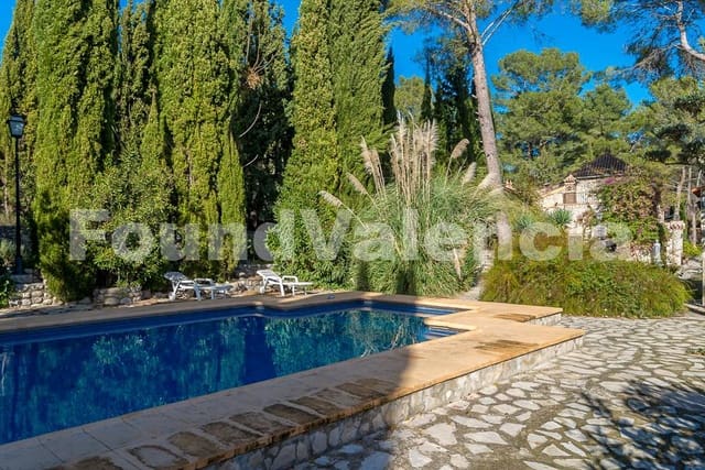5 bedroom Villa for sale in Xàtiva - € 600,000 (Ref: 9041727)