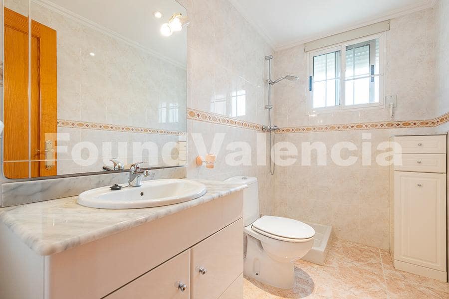 4 soveværelse Villa til salg i La Pobla de Vallbona - € 575.000 (Ref: 9057158)