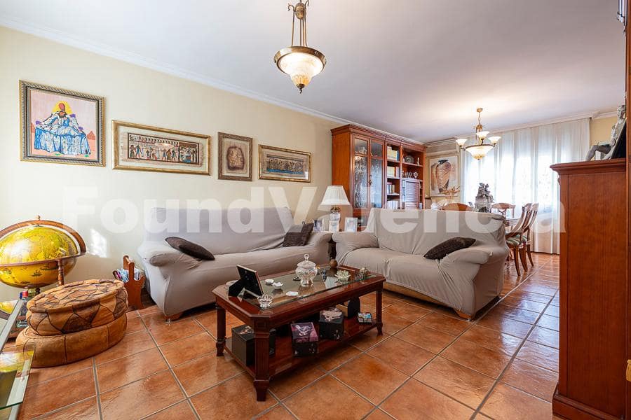 4 soveværelse Villa til salg i La Pobla de Vallbona - € 575.000 (Ref: 9057158)