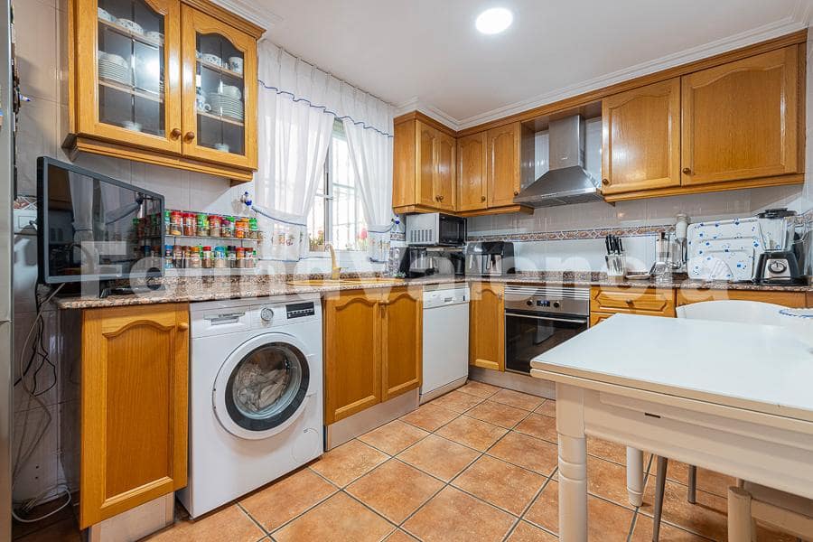 4 soveværelse Villa til salg i La Pobla de Vallbona - € 575.000 (Ref: 9057158)