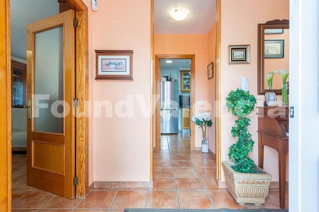 4 soverom Villa til salgs i La Pobla de Vallbona - € 575 000 (Ref: 9057158)