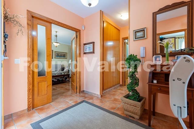 4 soverom Villa til salgs i La Pobla de Vallbona - € 575 000 (Ref: 9057158)