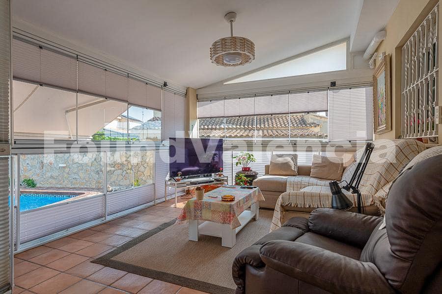 4 soveværelse Villa til salg i La Pobla de Vallbona - € 575.000 (Ref: 9057158)