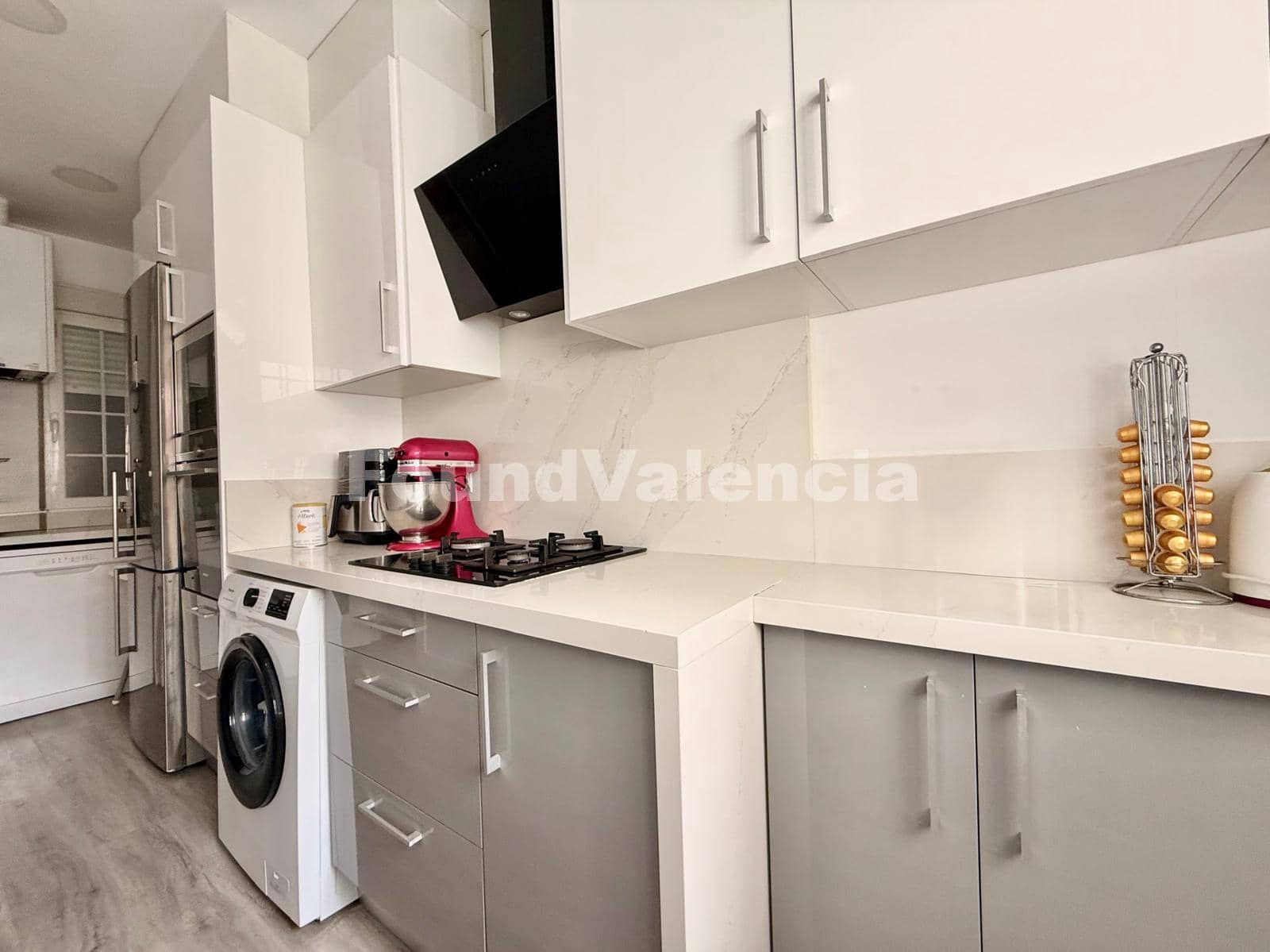 3 soveværelse Lejlighed til salg i Valencia by - € 345.000 (Ref: 9058683)