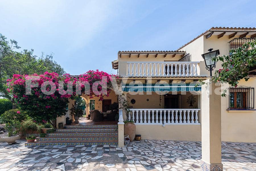 5 chambre Villa/Maison à vendre à Alberic - 394 000 € (Ref: 9074652)