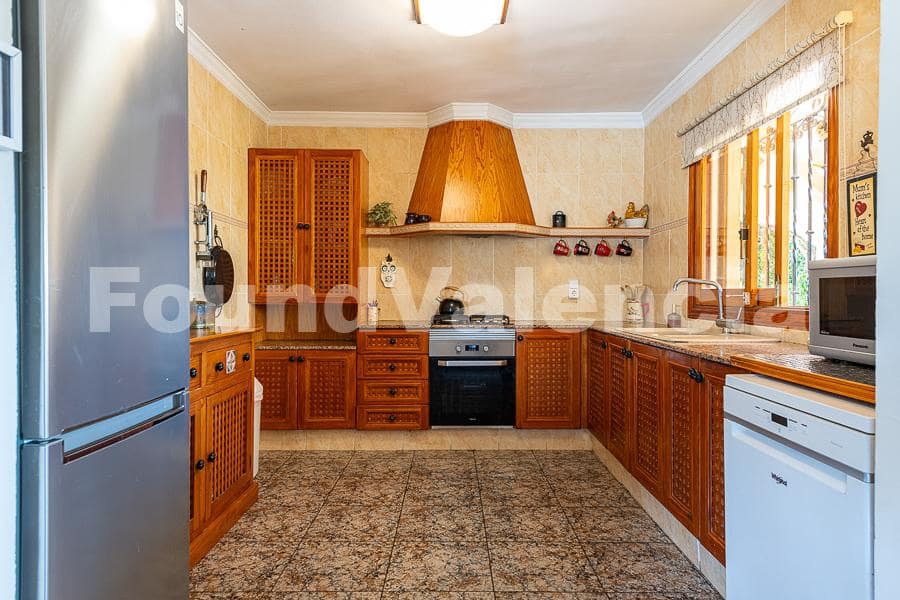 5 chambre Villa/Maison à vendre à Alberic - 394 000 € (Ref: 9074652)