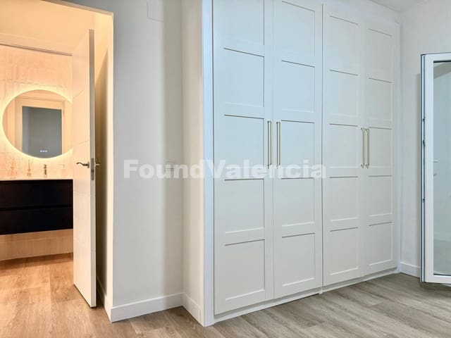 2 bedroom Apartment for sale in Valencia city - € 400,000 (Ref: 9190720)
