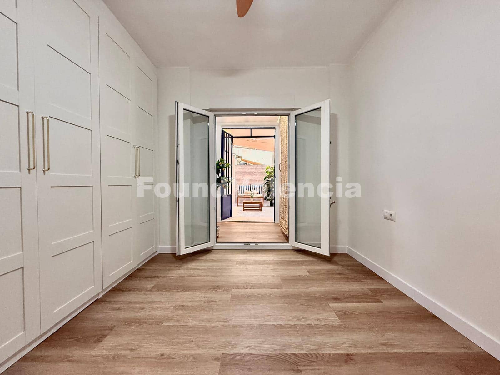 2 soveværelse Lejlighed til salg i Valencia by - € 400.000 (Ref: 9190720)