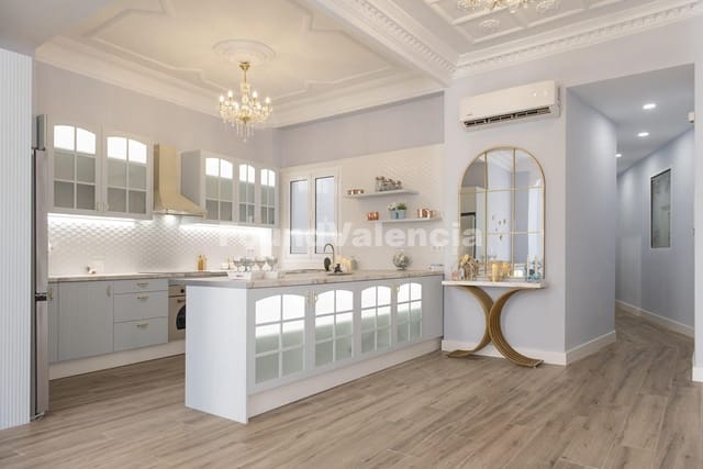 3 bedroom Apartment for sale in Valencia city - € 840,000 (Ref: 9206101)