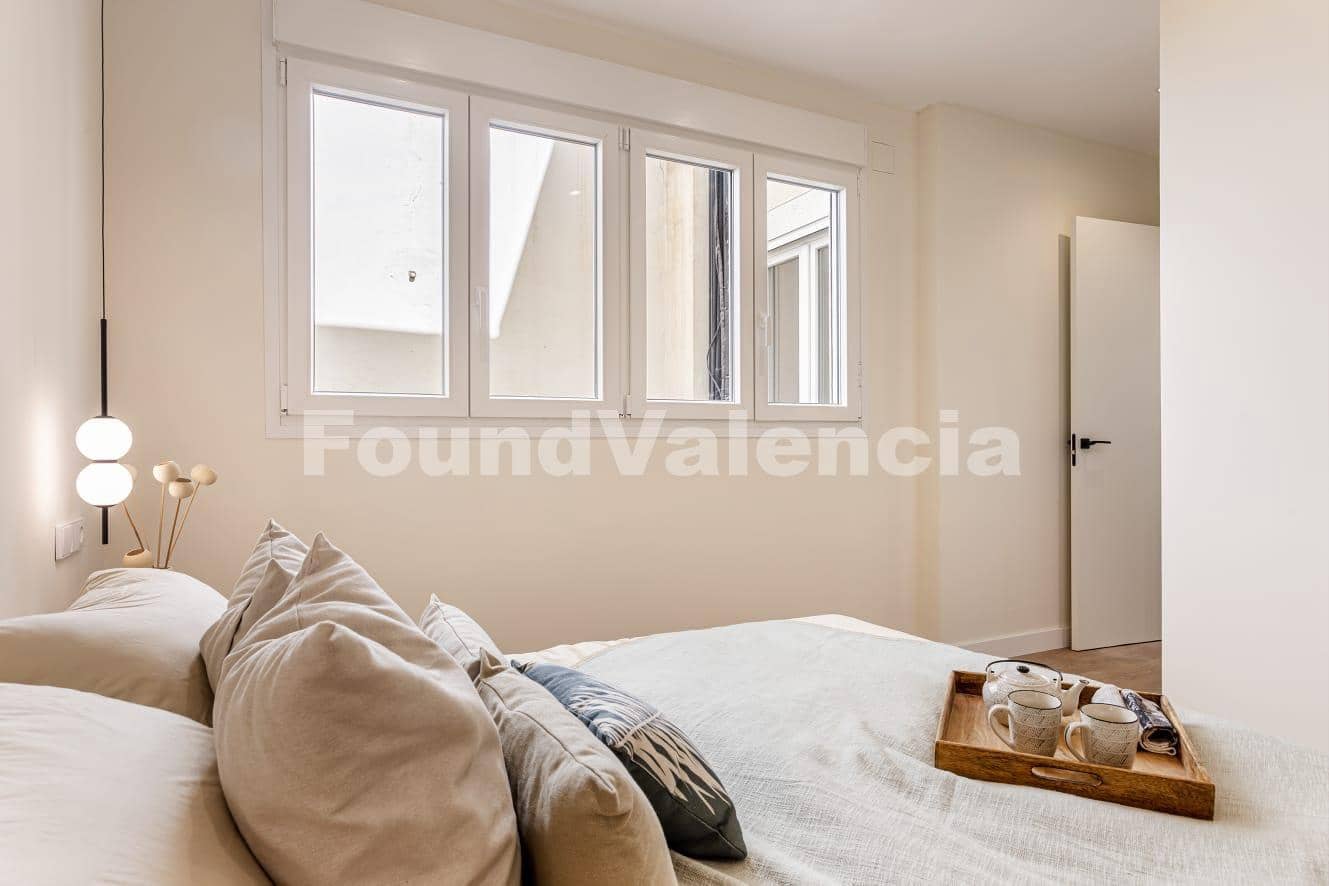 Apartamento de 2 habitaciones en València ciudad en venta - 825.000 € (Ref: 9232007)
