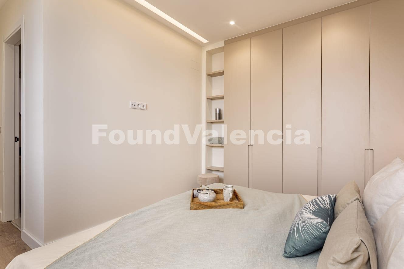 Apartamento de 2 habitaciones en València ciudad en venta - 825.000 € (Ref: 9232007)