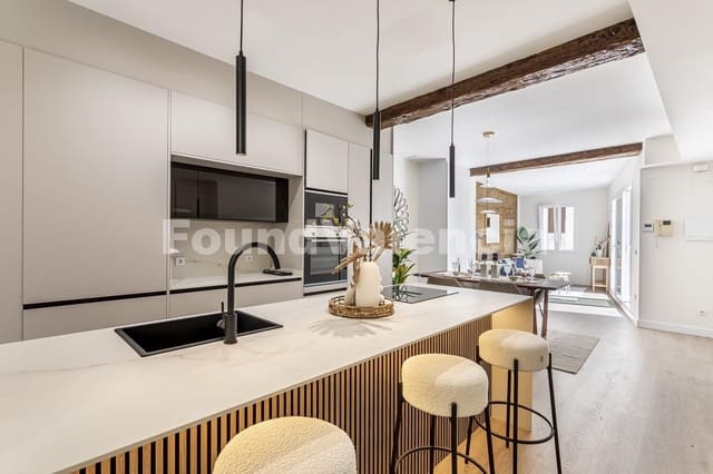 Apartamento de 2 habitaciones en València ciudad en venta - 825.000 € (Ref: 9232007)