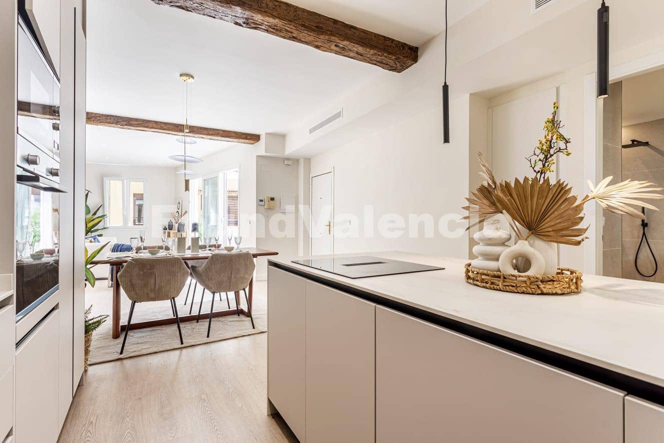 Apartamento de 2 habitaciones en València ciudad en venta - 825.000 € (Ref: 9232007)