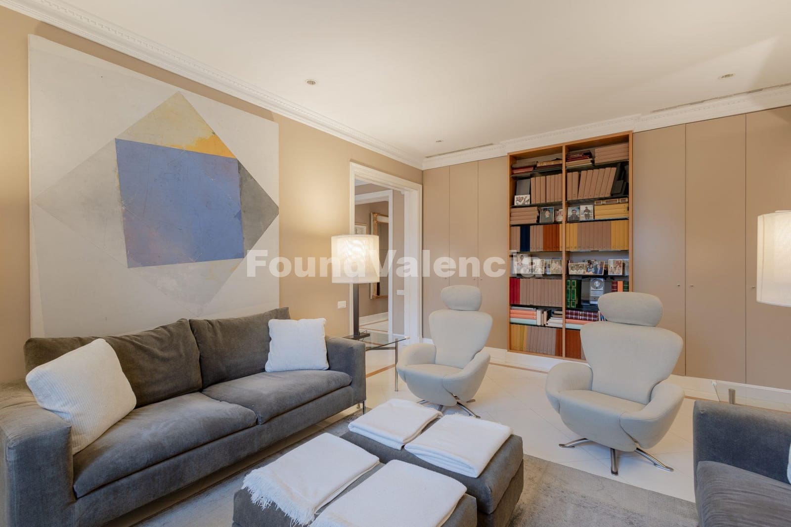 7 bedroom Apartment for sale in Valencia city - € 2,800,000 (Ref: 9235821)