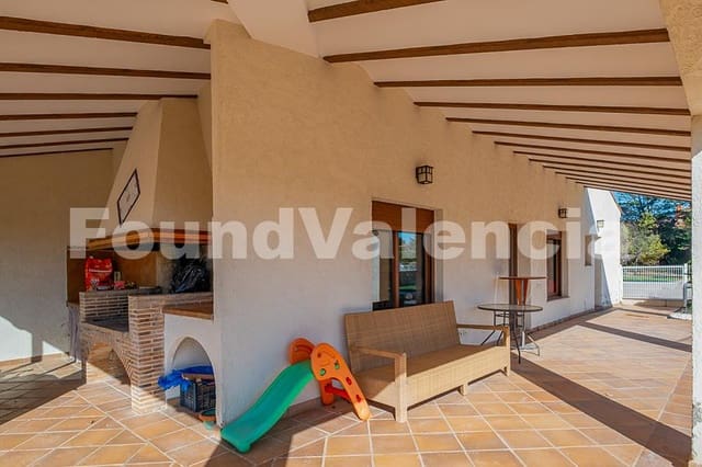 3 bedroom Villa for sale in Ontinyent - € 690,000 (Ref: 9262022)