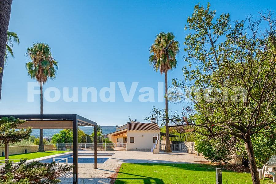 3 sovrum Villa till salu i Ontinyent - 690 000 € (Ref: 9262022)