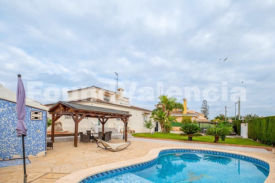 6 camera da letto Villa in vendita in La Pobla de Vallbona - 730.000 € (Rif: 9262023)