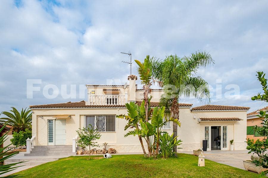 6 camera da letto Villa in vendita in La Pobla de Vallbona - 730.000 € (Rif: 9262023)