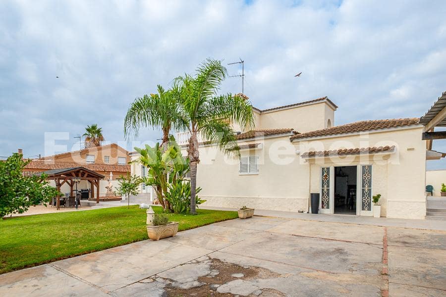 6 camera da letto Villa in vendita in La Pobla de Vallbona - 730.000 € (Rif: 9262023)