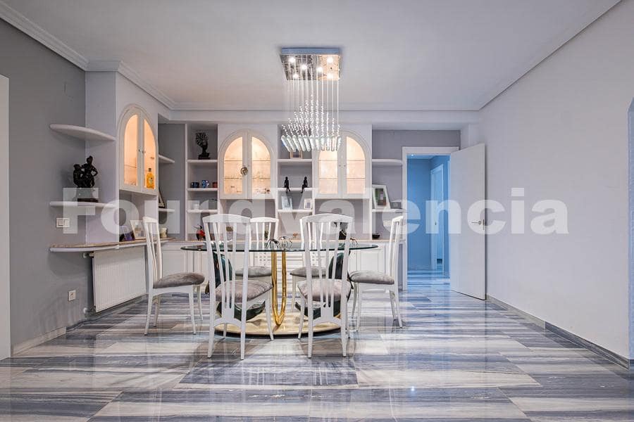 6 camera da letto Villa in vendita in La Pobla de Vallbona - 730.000 € (Rif: 9262023)