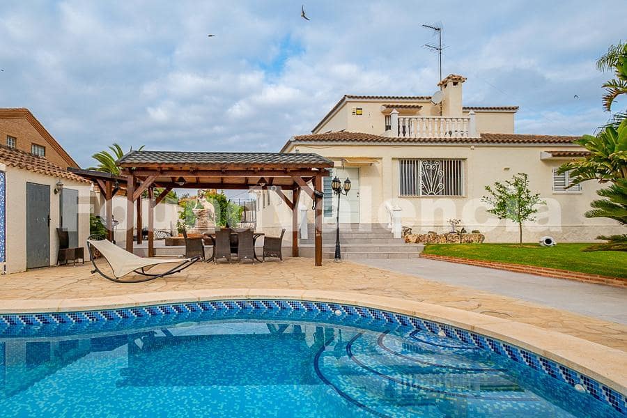 6 camera da letto Villa in vendita in La Pobla de Vallbona - 730.000 € (Rif: 9262023)