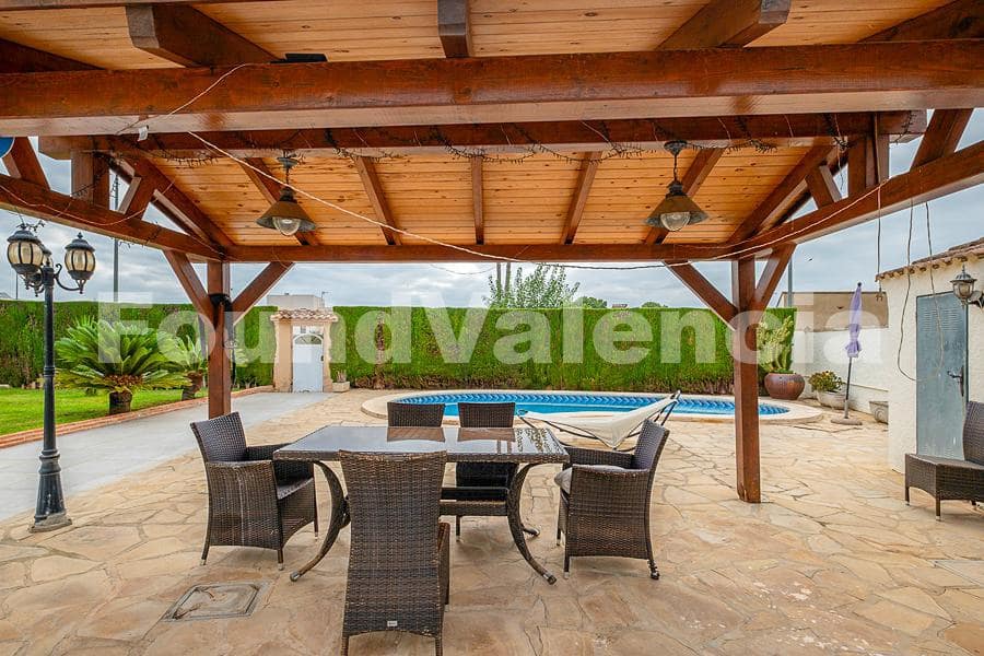 6 camera da letto Villa in vendita in La Pobla de Vallbona - 730.000 € (Rif: 9262023)