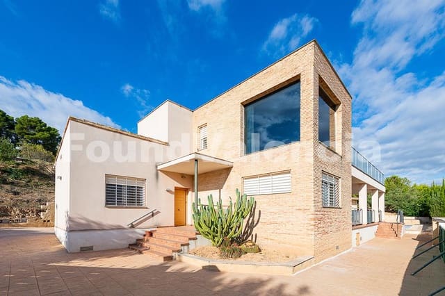 4 bedroom Villa for sale in Montroy - € 290,000 (Ref: 9263874)