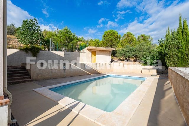 4 bedroom Villa for sale in Montroy - € 290,000 (Ref: 9263874)