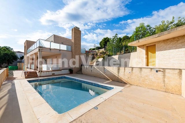 4 bedroom Villa for sale in Montroy - € 290,000 (Ref: 9263874)