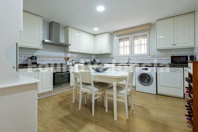 5 soverom Villa til salgs i L'Eliana - € 639 000 (Ref: 9268986)