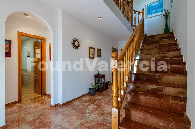5 soverom Villa til salgs i L'Eliana - € 639 000 (Ref: 9268986)