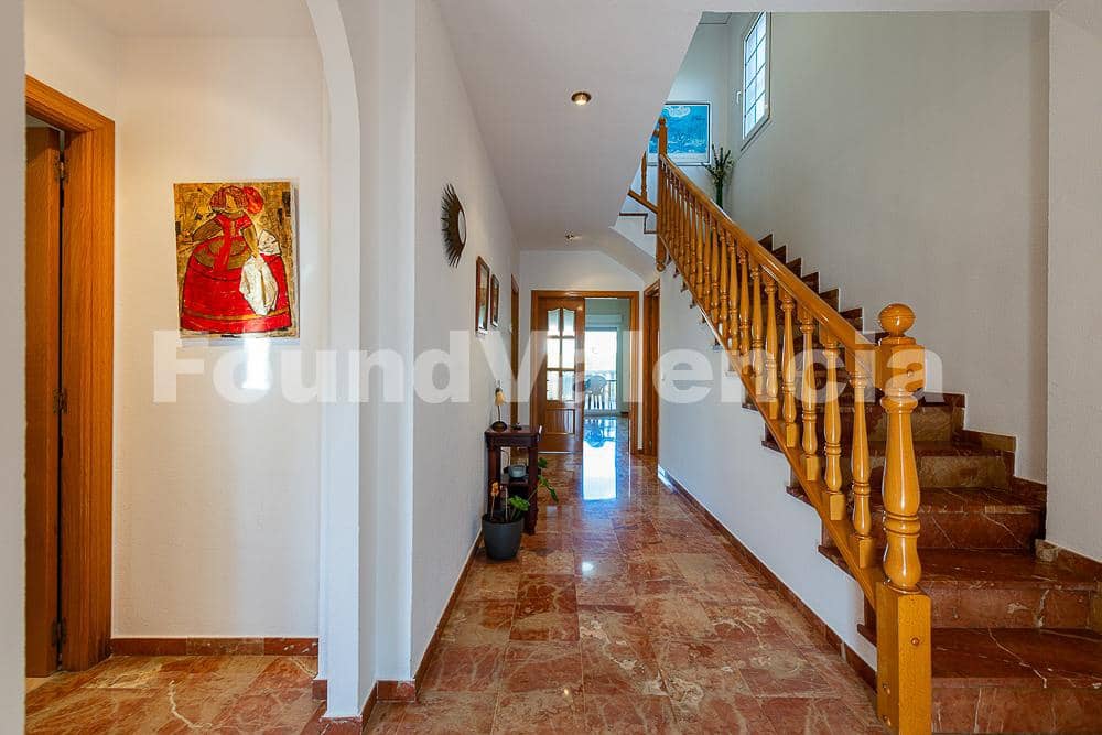5 soverom Villa til salgs i L'Eliana - € 639 000 (Ref: 9268986)