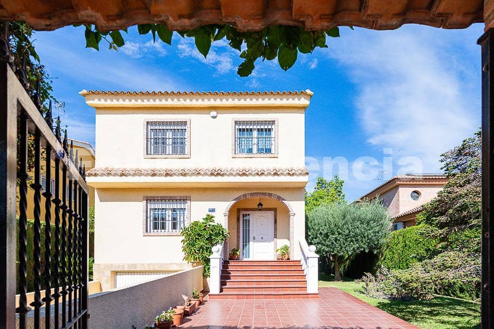 5 soverom Villa til salgs i L'Eliana - € 639 000 (Ref: 9268986)