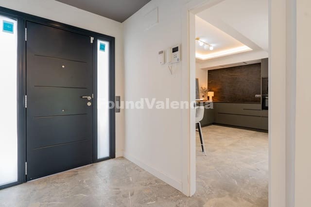 4 bedroom Villa for sale in Altea - € 980,000 (Ref: 9378534)