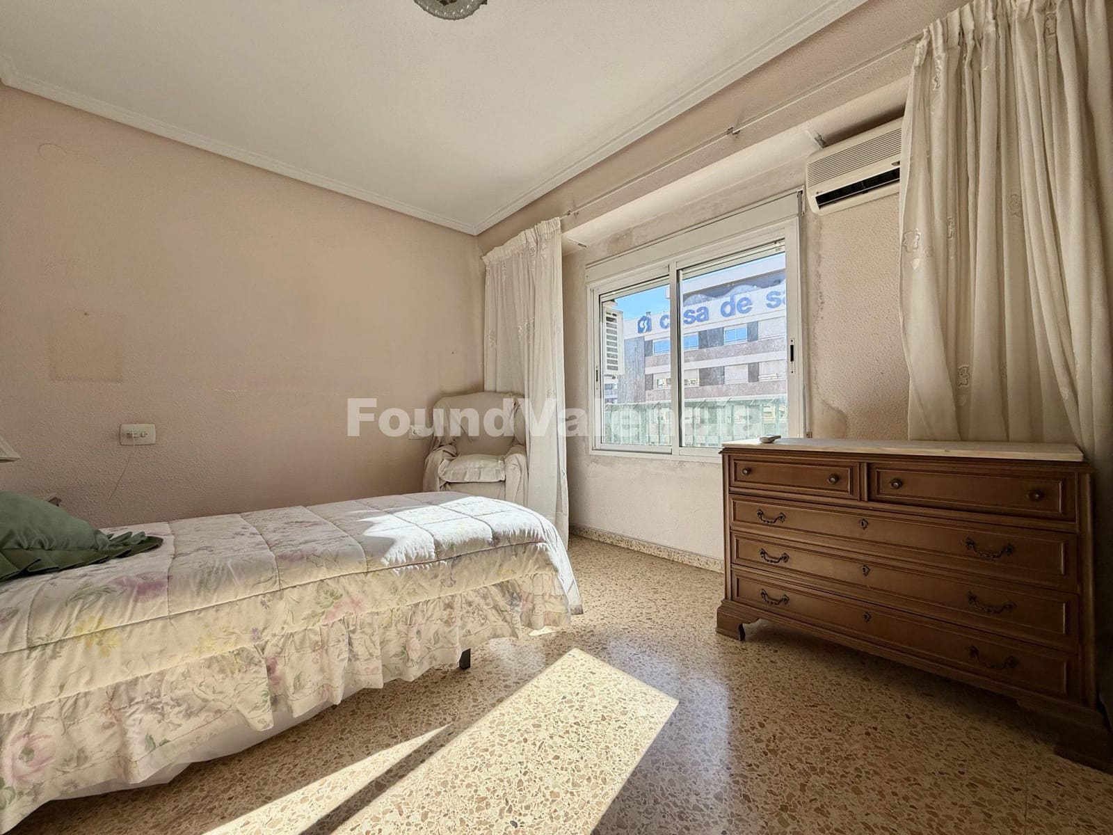 4 slaapkamer Appartement te koop in Valencia stad - € 320.000 (Ref: 9402744)