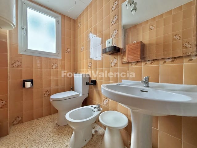 4 slaapkamer Appartement te koop in Valencia stad - € 320.000 (Ref: 9402744)