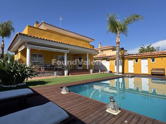 4 soveværelse Villa til salg i La Pobla de Vallbona - € 625.000 (Ref: 9436553)